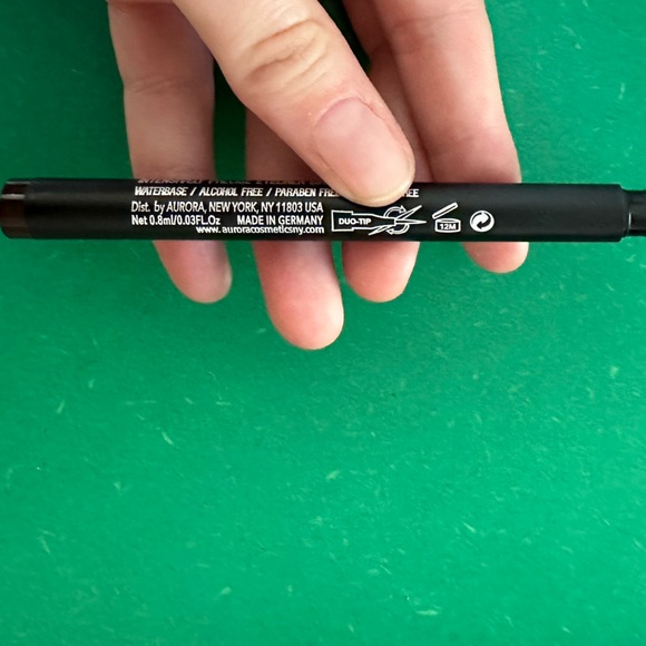 Aurora Intensely Precise Eyeliner in Espresso - Picture 2 of 6